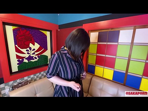 ❤️ Puttana giapponese con grandi tette si masturba con sex toys e ha un orgasmo. Parla in un'intervista della sua esperienza di scopata. Tette enormi e figa pelosa che geme forte. Osakaporn ️ Video di sesso al it.chengchengsm4.top ❌