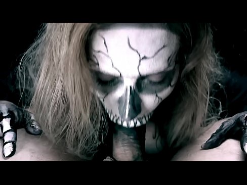 ❤️ Ragazza demone che succhia il cazzo con la sua bocca nera e ingoia lo sperma ️ Video di sesso al it.chengchengsm4.top ❌